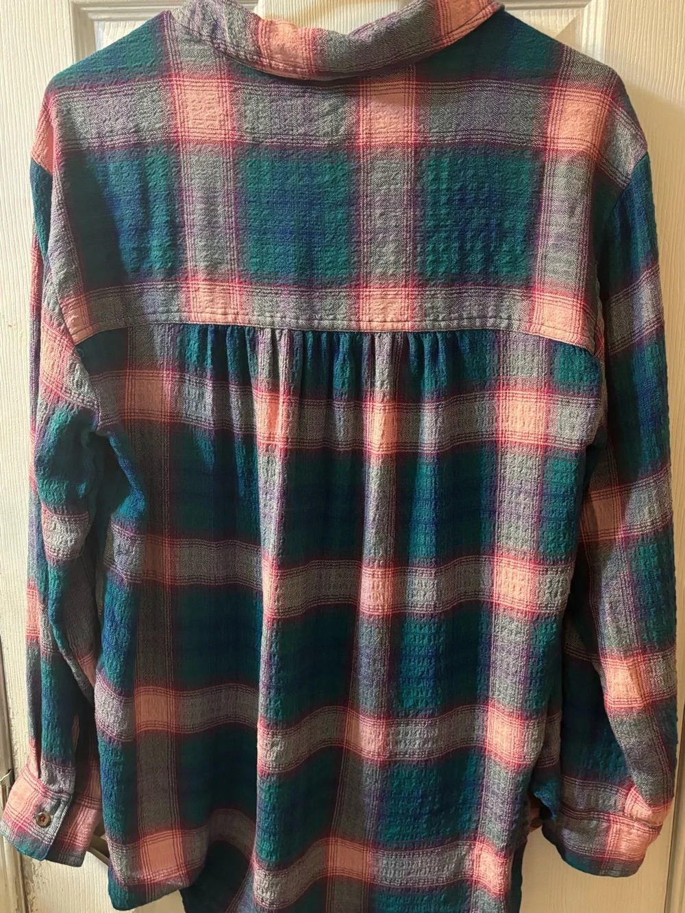 Anthropologie
The Hadley Relaxed Plaid Buttondown Shirt by Pilcro​ - Picture 6 of 7
